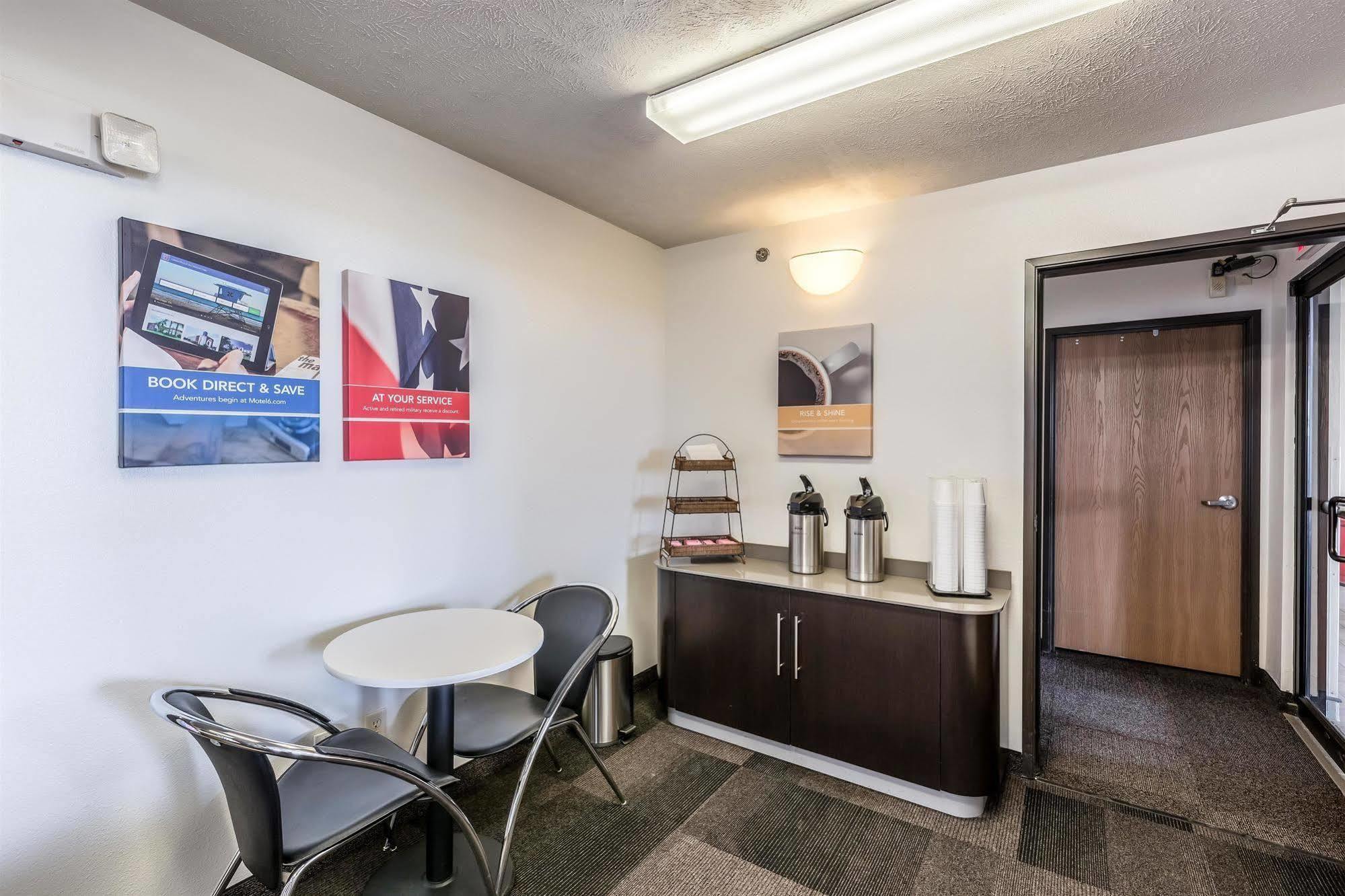 Motel 6 Percival Ia Exterior photo