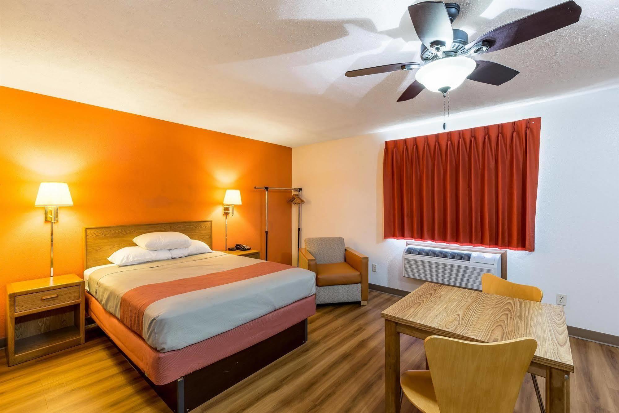 Motel 6 Percival Ia Exterior photo